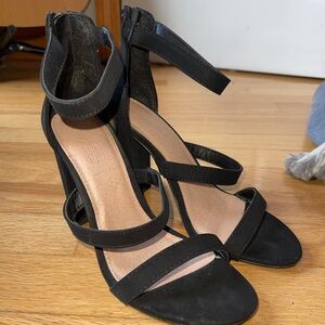 Elegant Black Strappy Women's Heels